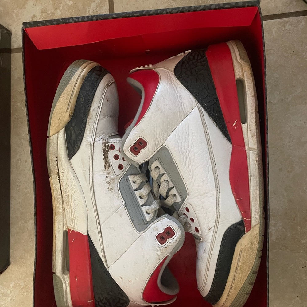 Jordan 3s fire red